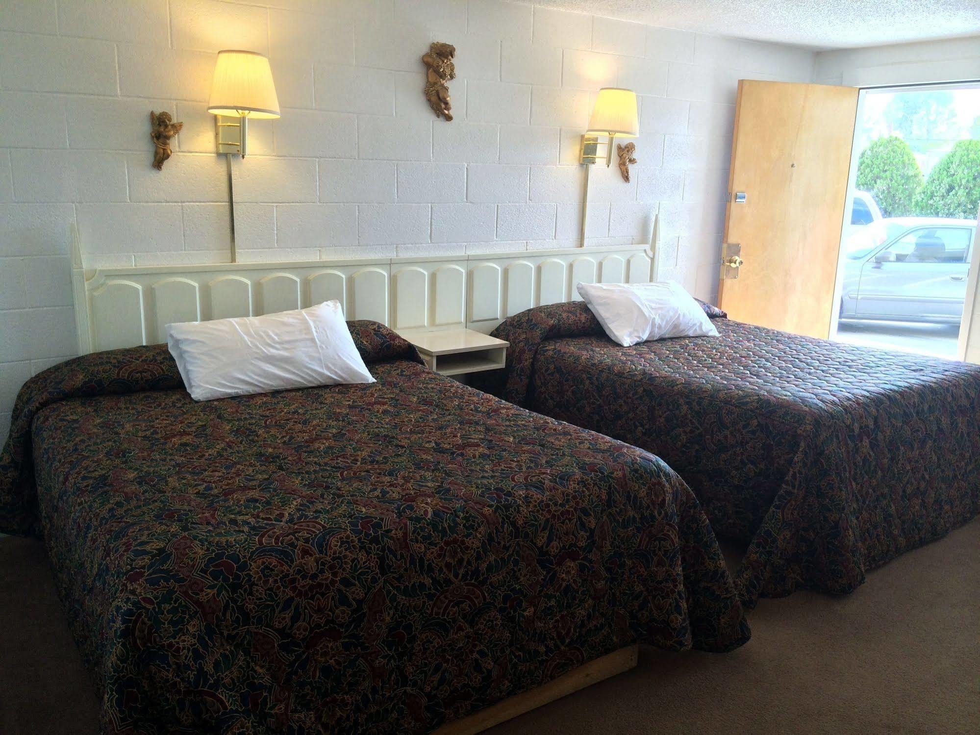 Holiday Lodge ฮอร์ธอร์น ภายนอก รูปภาพ