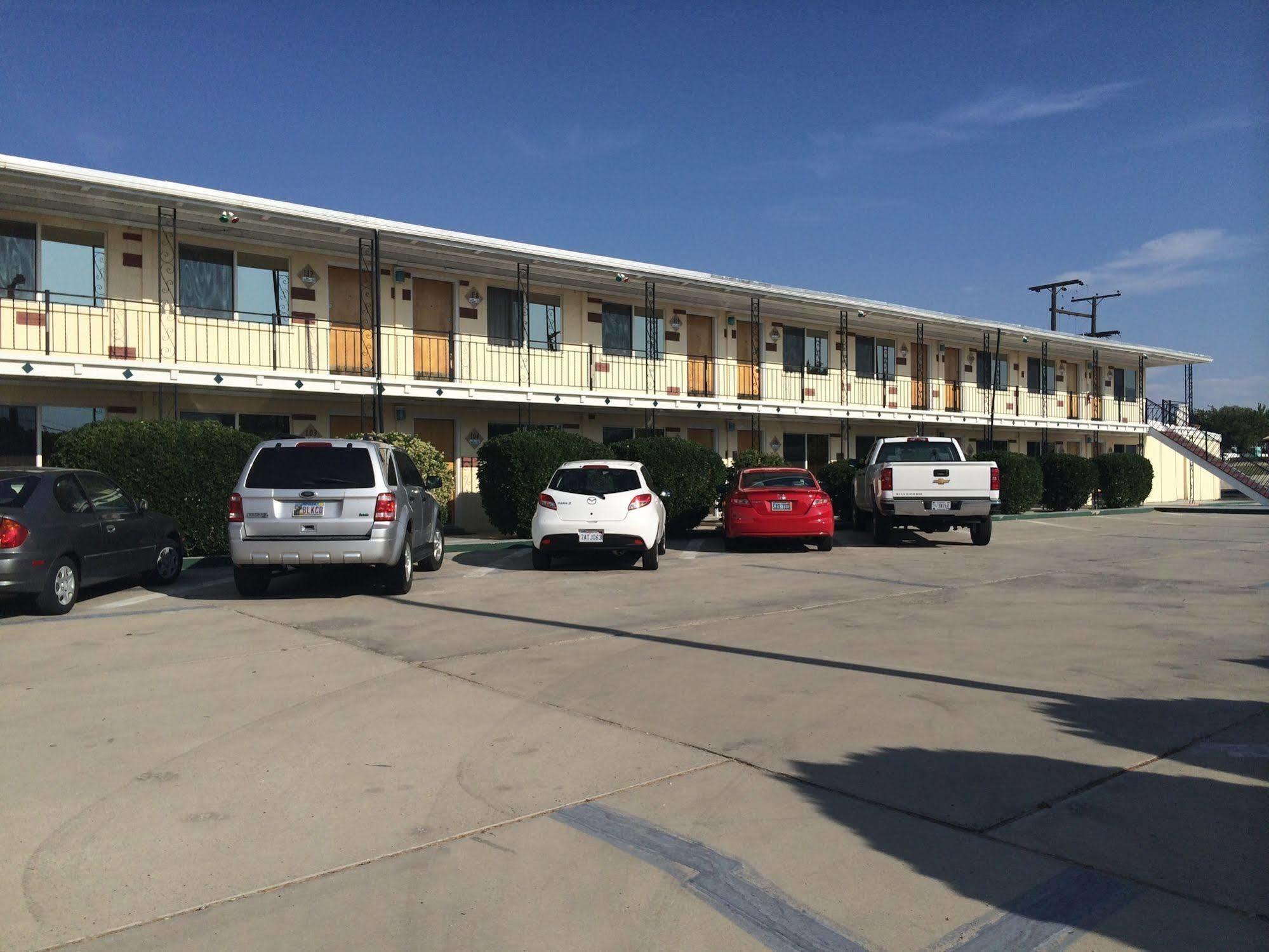 Holiday Lodge ฮอร์ธอร์น ภายนอก รูปภาพ
